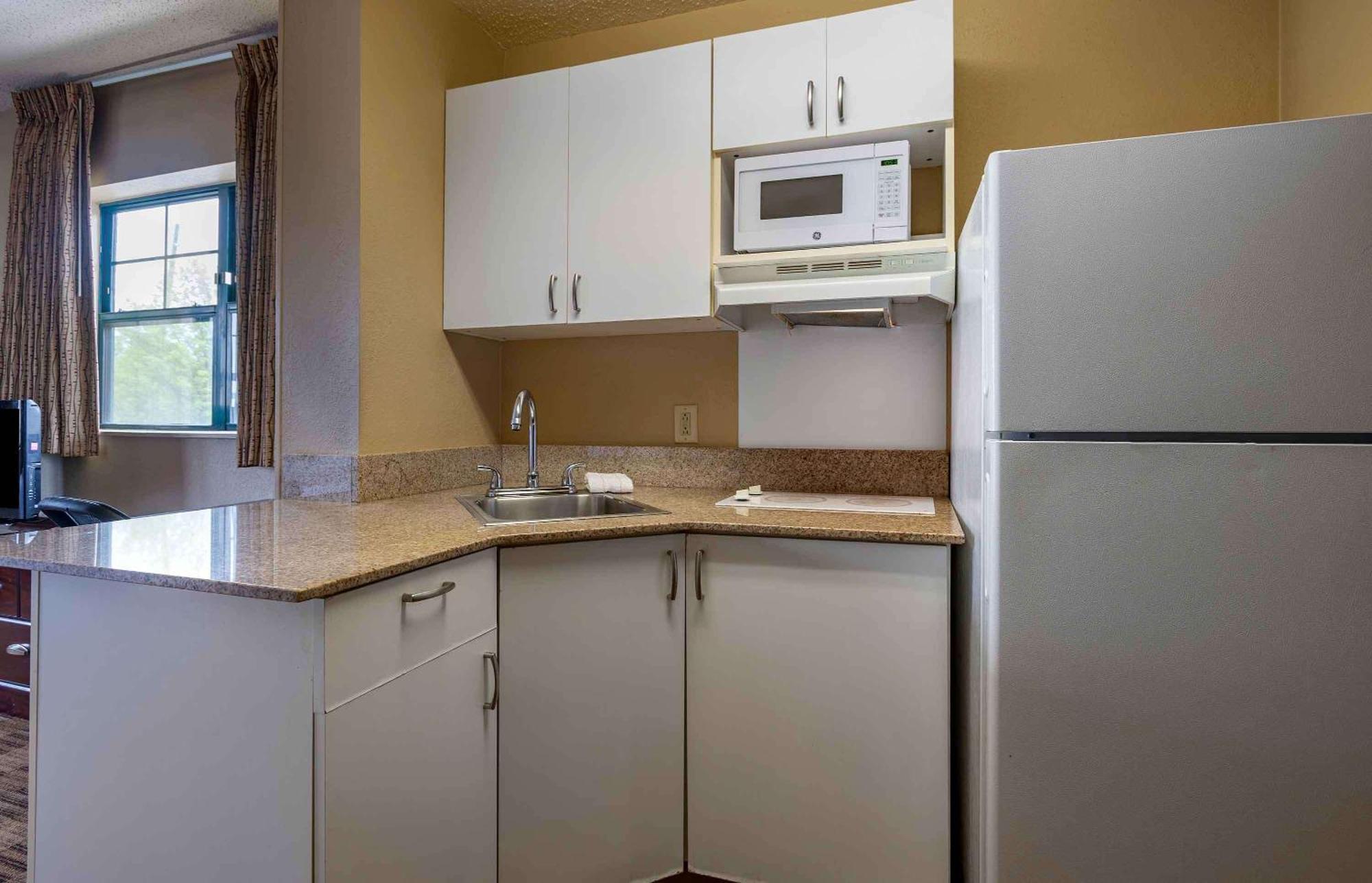 Extended Stay America Suites - Edison - Raritan Center Eksteriør billede